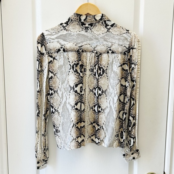 Topshop Snakeskin Print Button Up Shirt Blouse Cream and Black Size 6 - Picture 6 of 16